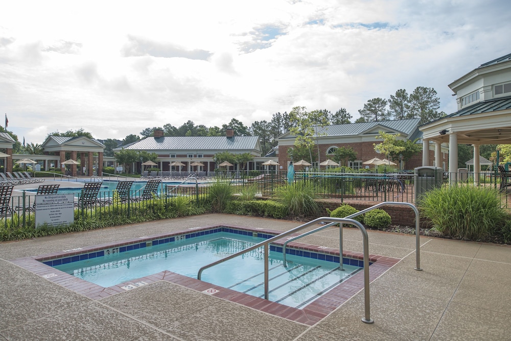 Outdoor spa tub, Greensprings Vacation Resort