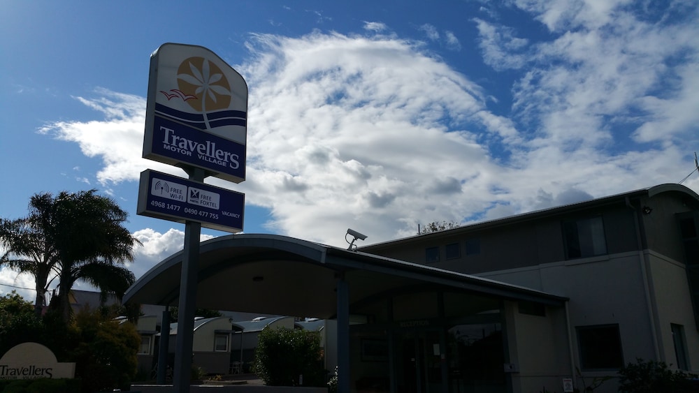 Travellers Motor Village