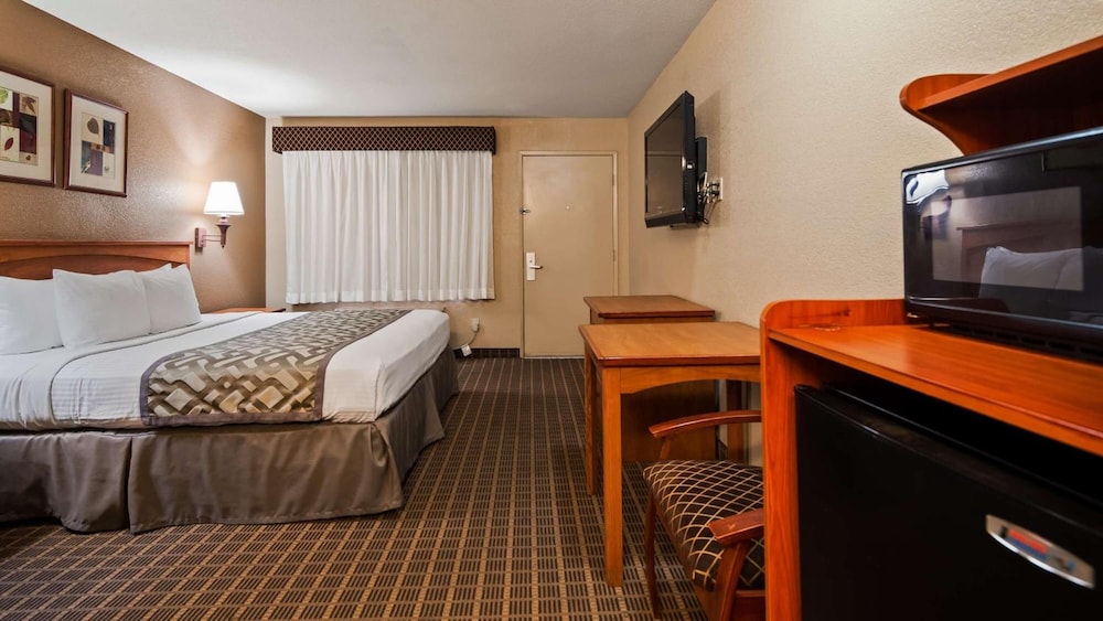 Cajon Pass Inn in Phelan Best Rates & Deals on Orbitz