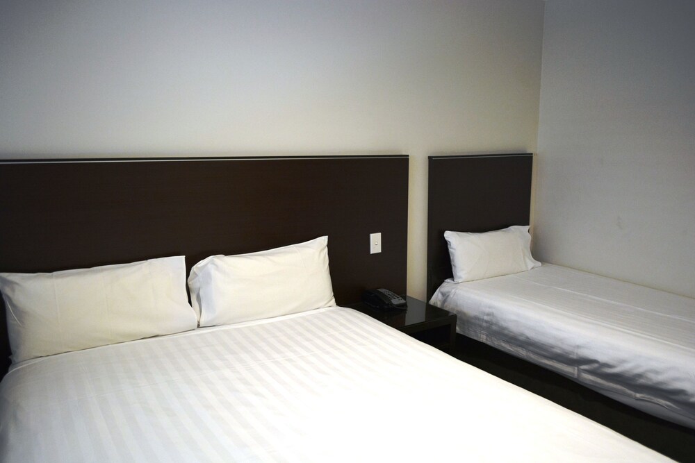 Atlantis Hotel, Melbourne