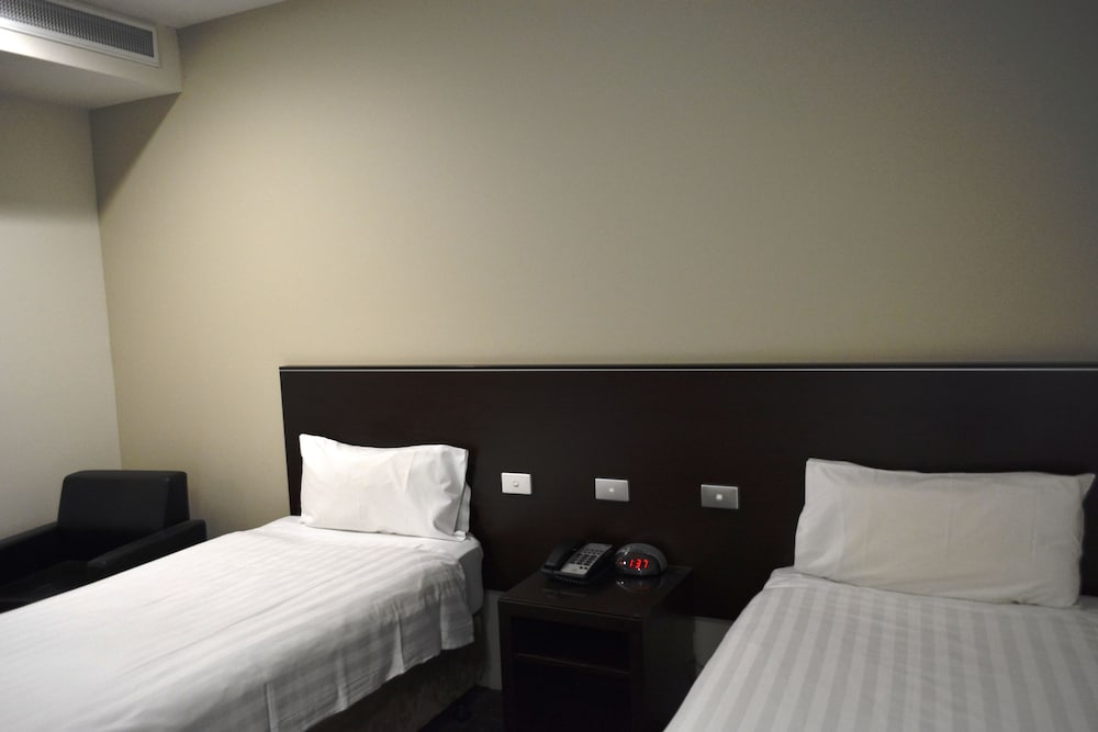 Atlantis Hotel, Melbourne