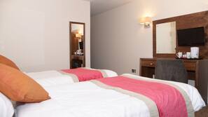 Desk, iron/ironing board, free WiFi, linens