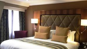 Premium bedding, in-room safe, desk, blackout curtains