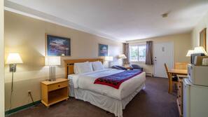 Desk, iron/ironing board, rollaway beds, free WiFi