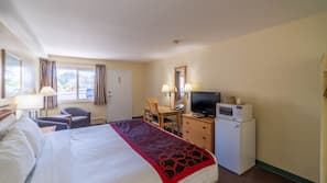 Desk, iron/ironing board, rollaway beds, free WiFi