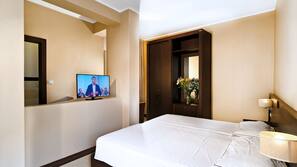 Minibar, in-room safe, desk, blackout curtains