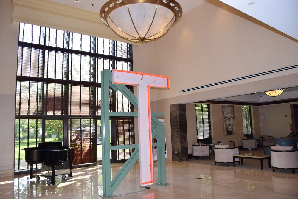 Lafayette Park Hotel And Suites Ton Princeton Nj 2019 Room Hotel Entrance Featured Image Lobby