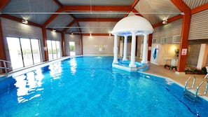 Indoor pool, sun loungers