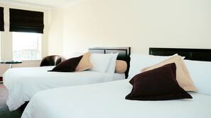 Premium bedding, in-room safe, desk, iron/ironing board