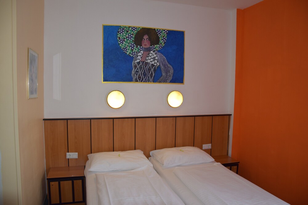 Gartenhotel Gabriel In Vienna Hotel Rates Reviews On Orbitz