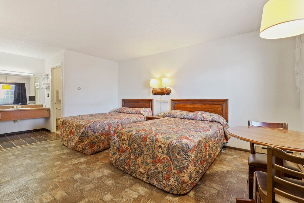 Hotel O Oskaloosa Hwy 63/92 in Oskaloosa Best Rates & Deals on Orbitz