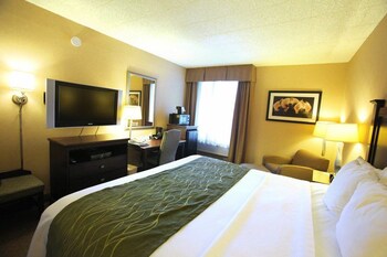 Comfort Inn Suites Paramus Deals Reviews Fort Lee Paramus