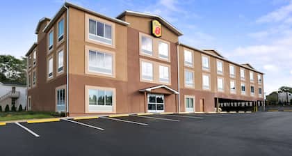 Super 8 by Wyndham Hershey