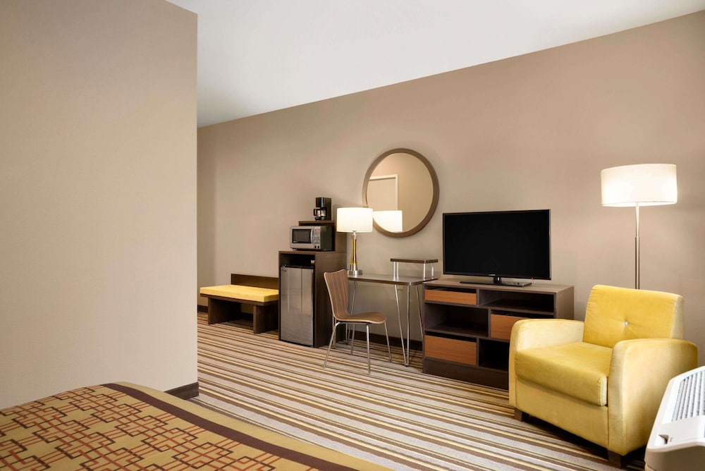 Room, Super 8 by Wyndham Hershey