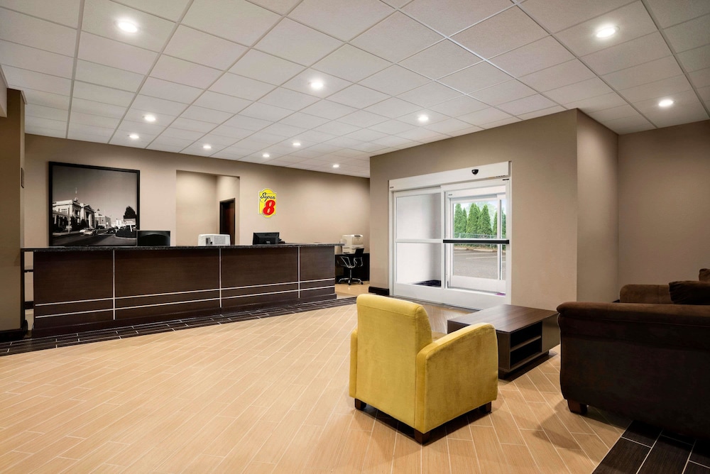 Lobby, Super 8 by Wyndham Hershey