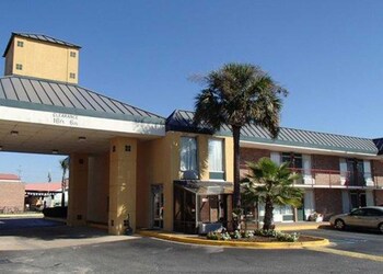 Suburban Extended Stay Hotel North Charleston I-526