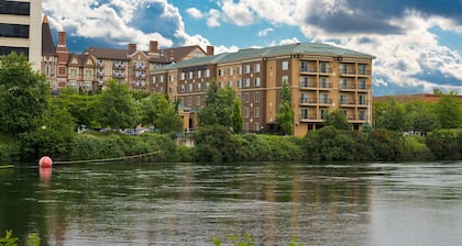 Oxford Suites Downtown Spokane