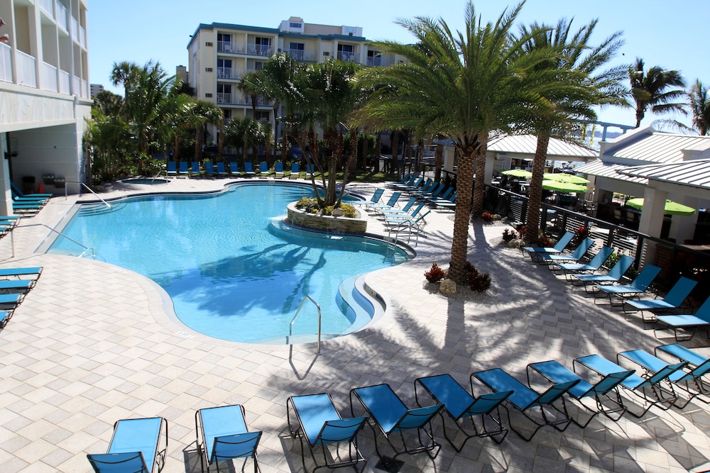 Shephard S Beach Resort In St Petersburg Clearwater Fl