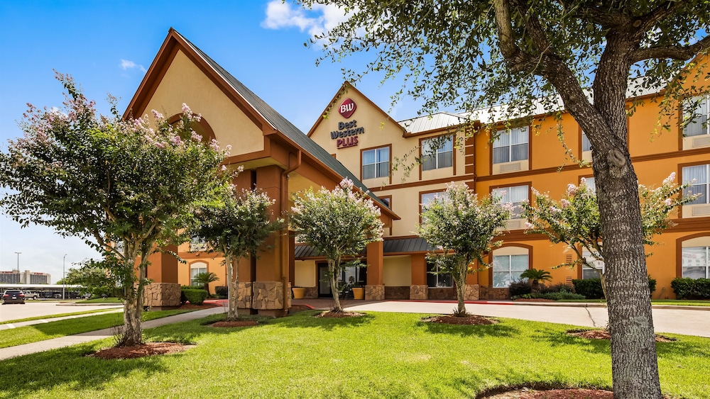 Best Western Plus Hobby Airport Inn Suites In Houston Hotel