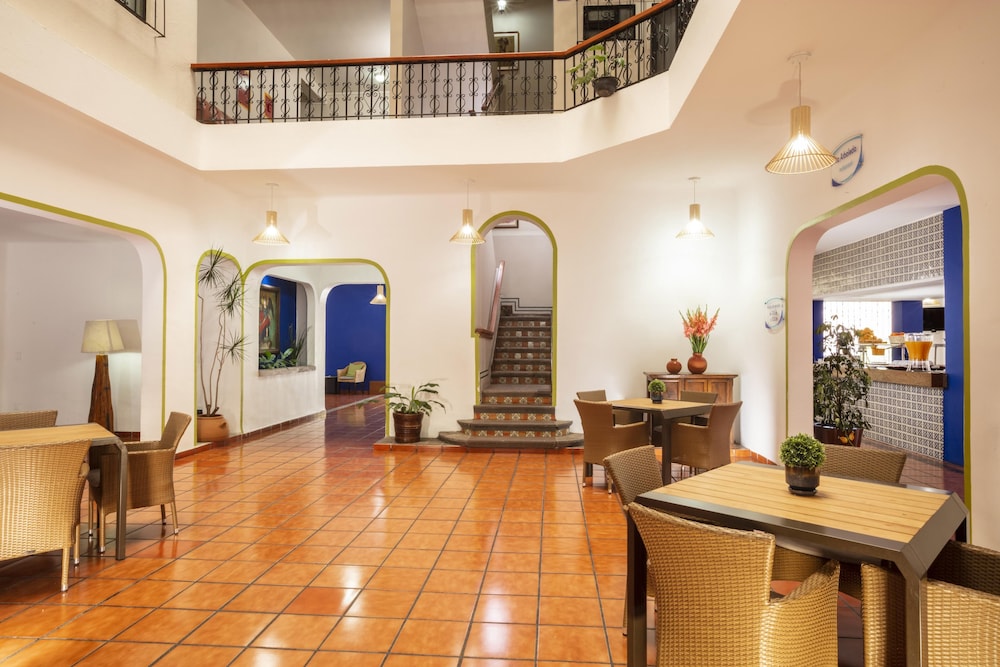 Lobby, Hotel Vista Express Morelia By Arriva Hospitality Group