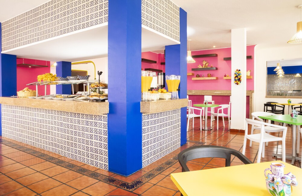 Restaurant, Hotel Vista Express Morelia By Arriva Hospitality Group