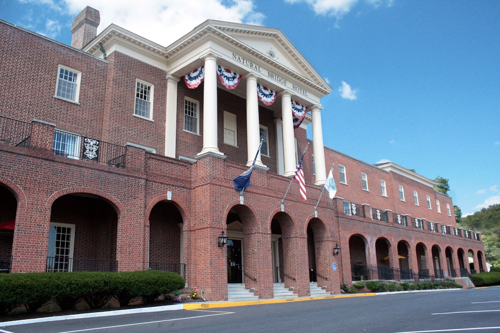 Natural Bridge Historic Hotel Conference Center In Lexington Featured Image