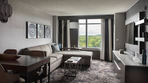 In-room safe, individually furnished, desk, iron/ironing board