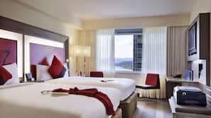Premium bedding, in-room safe, desk, blackout curtains