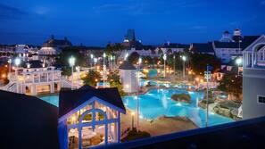 2 outdoor pools