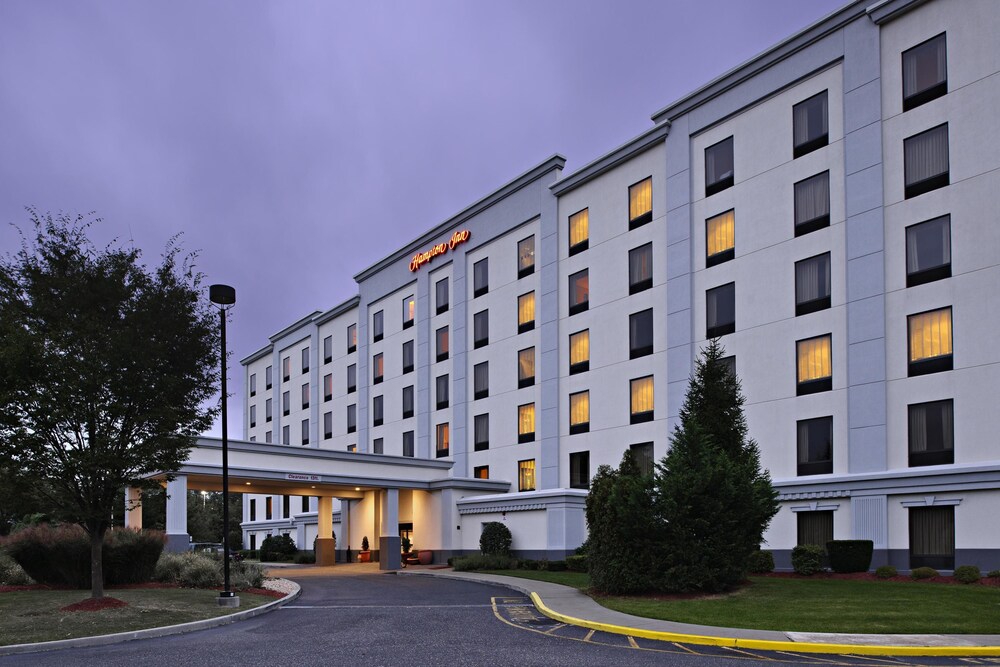 Book Hampton Inn Long IslandBrookhaven Farmingville Hotel Deals