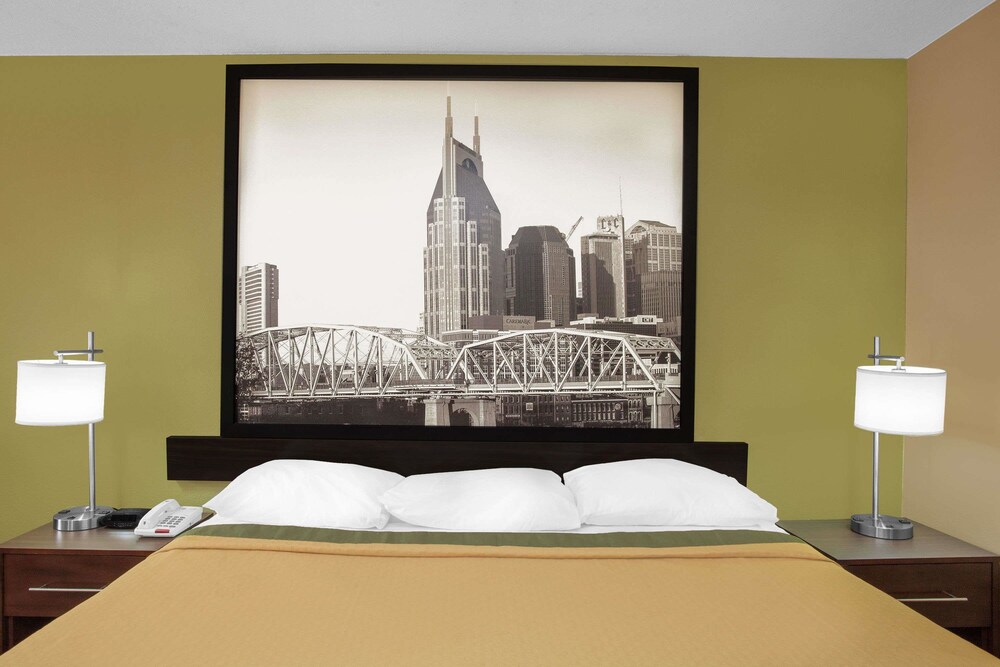 Room, Super 8 by Wyndham Nashville West