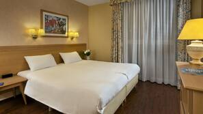 In-room safe, individually decorated, individually furnished, desk