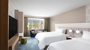 Minibar, in-room safe, individually decorated, individually furnished