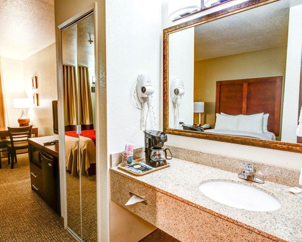 Comfort Inn Fontana