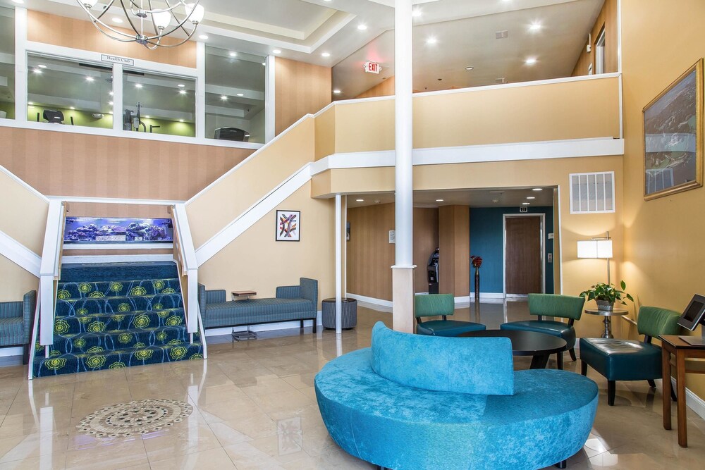 Quality Inn Suites Middletown Newport Middletown Usa Aarp