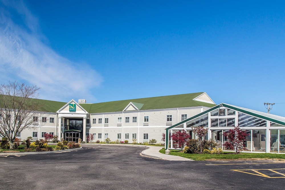 Quality Inn Suites Middletown Newport Middletown Usa Aarp