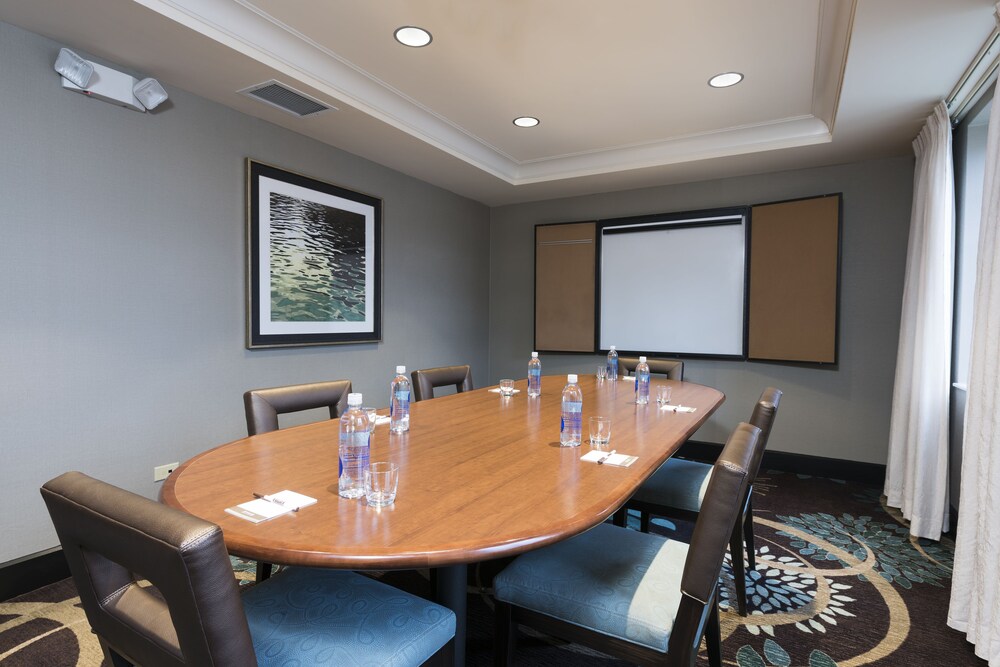 Staybridge Suites Chicago-Oakbrook Terrace, an IHG Hotel