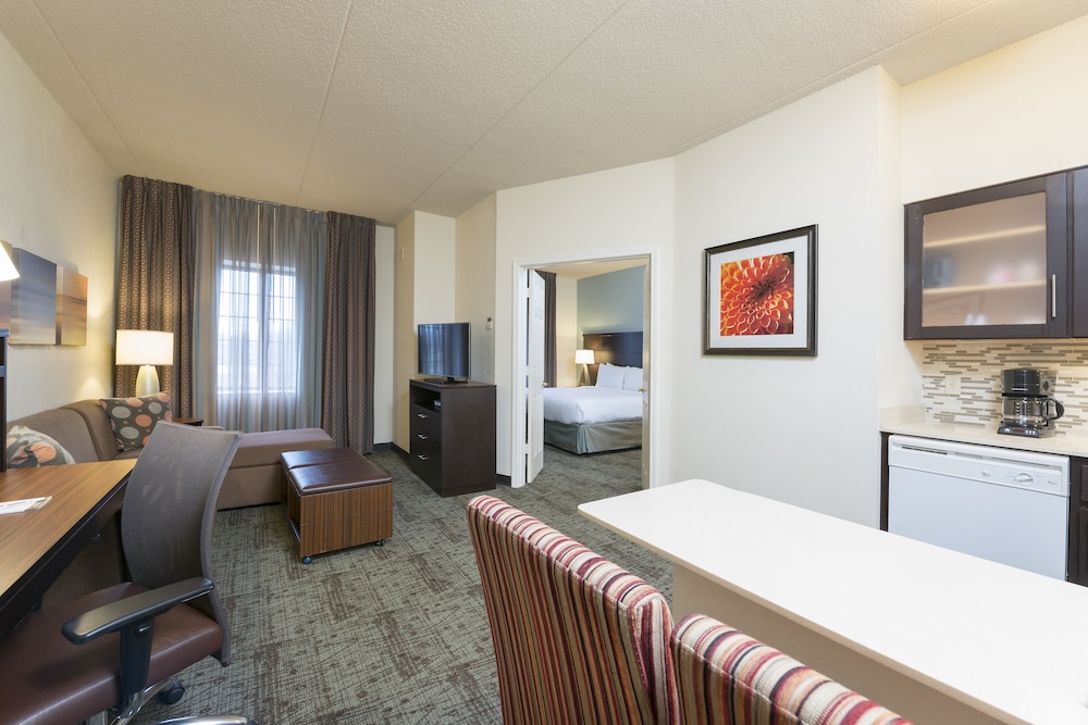 Staybridge Suites Chicago-Oakbrook Terrace, an IHG Hotel