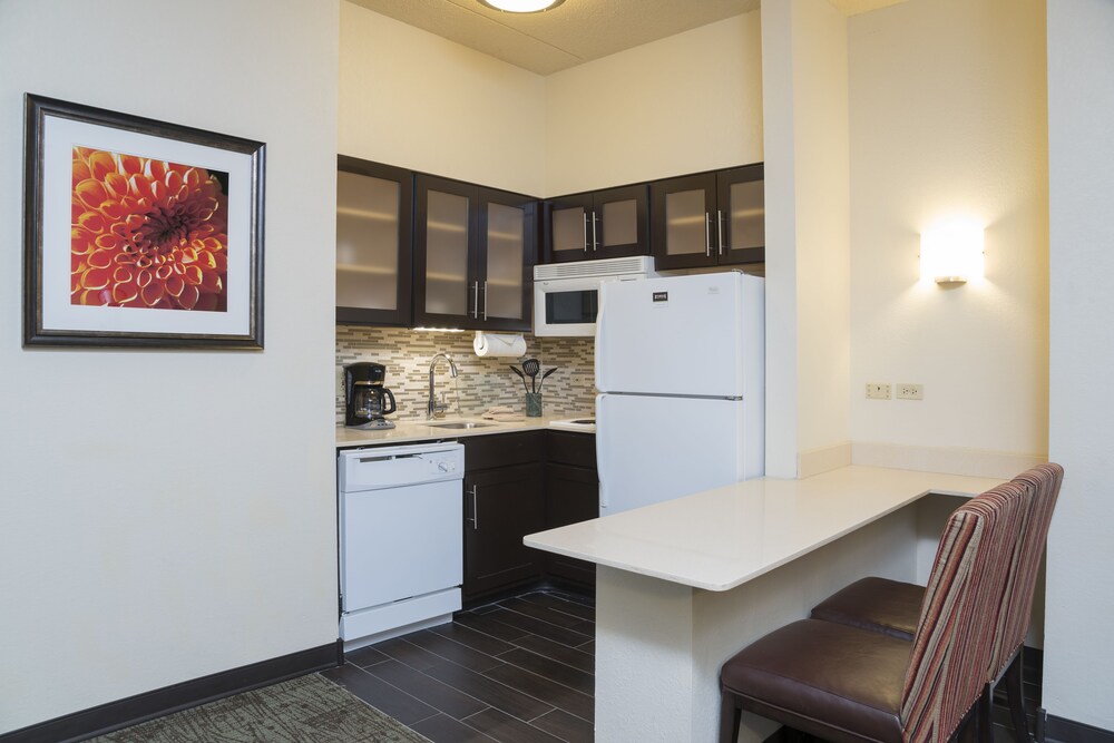 Staybridge Suites Chicago-Oakbrook Terrace, an IHG Hotel