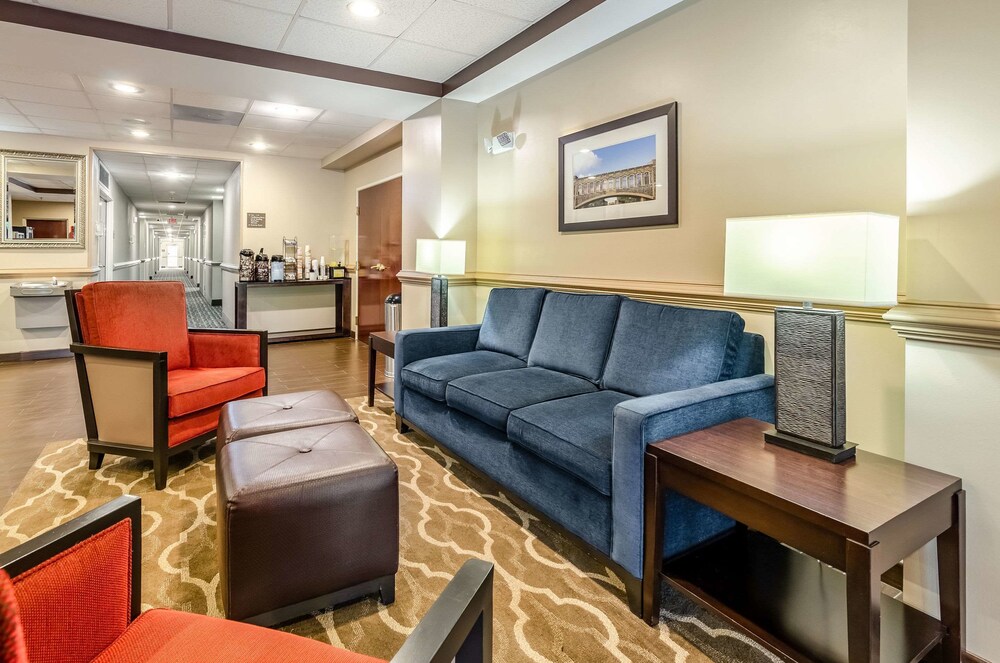 Lobby, Comfort Inn & Suites Christiansburg I-81