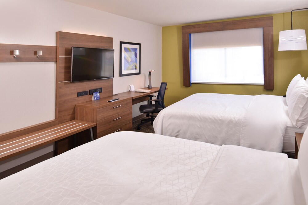 Room, Holiday Inn Express Hotel & Suites Mesquite, an IHG Hotel