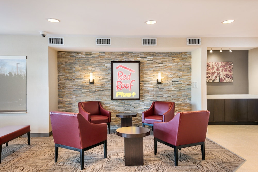 Lobby, Red Roof Inn PLUS+ Boston - Logan