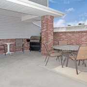 Top 10 Hotels In Windsor Co 55 Hotel Deals On Expedia Super 8 Windsor