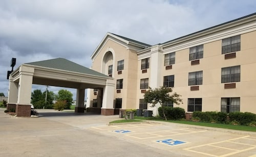 Great Place to stay FairBridge Inn & Suites Muskogee, OK near Muskogee 