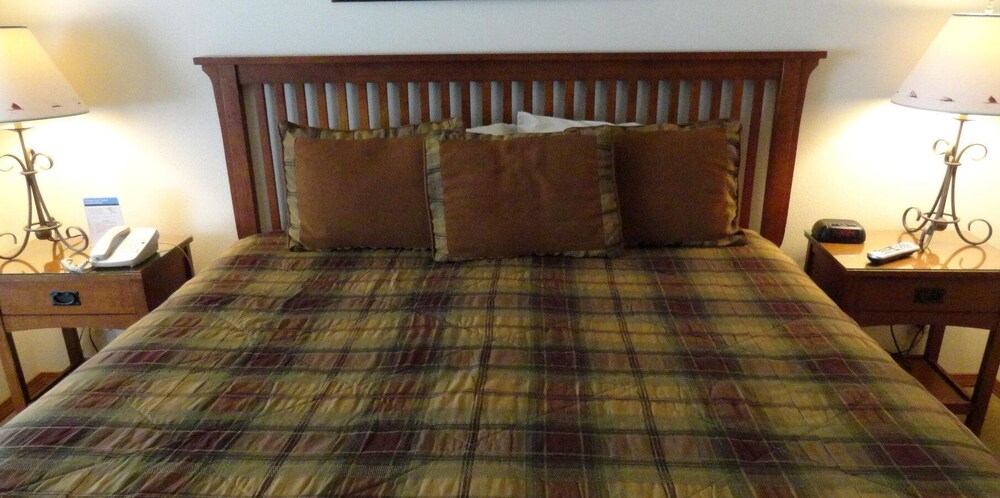 Meadow Lake Resort & Condos