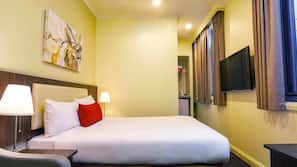 In-room safe, iron/ironing board, free WiFi, linens