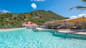 Outdoor pool, sun loungers