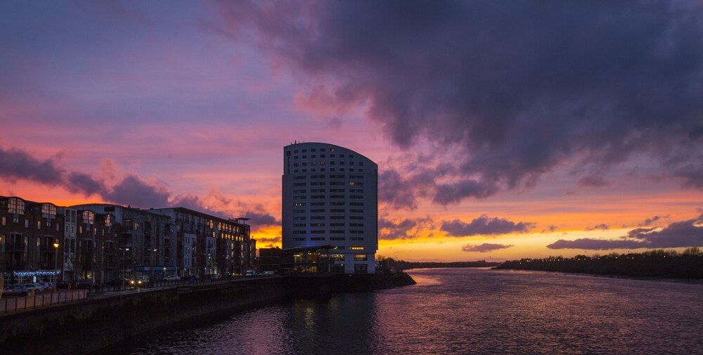 Front of property - evening/night, Clayton Hotel Limerick