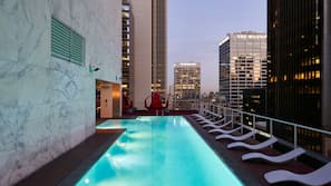 Outdoor pool, pool loungers