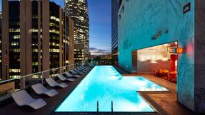 Outdoor pool, pool loungers